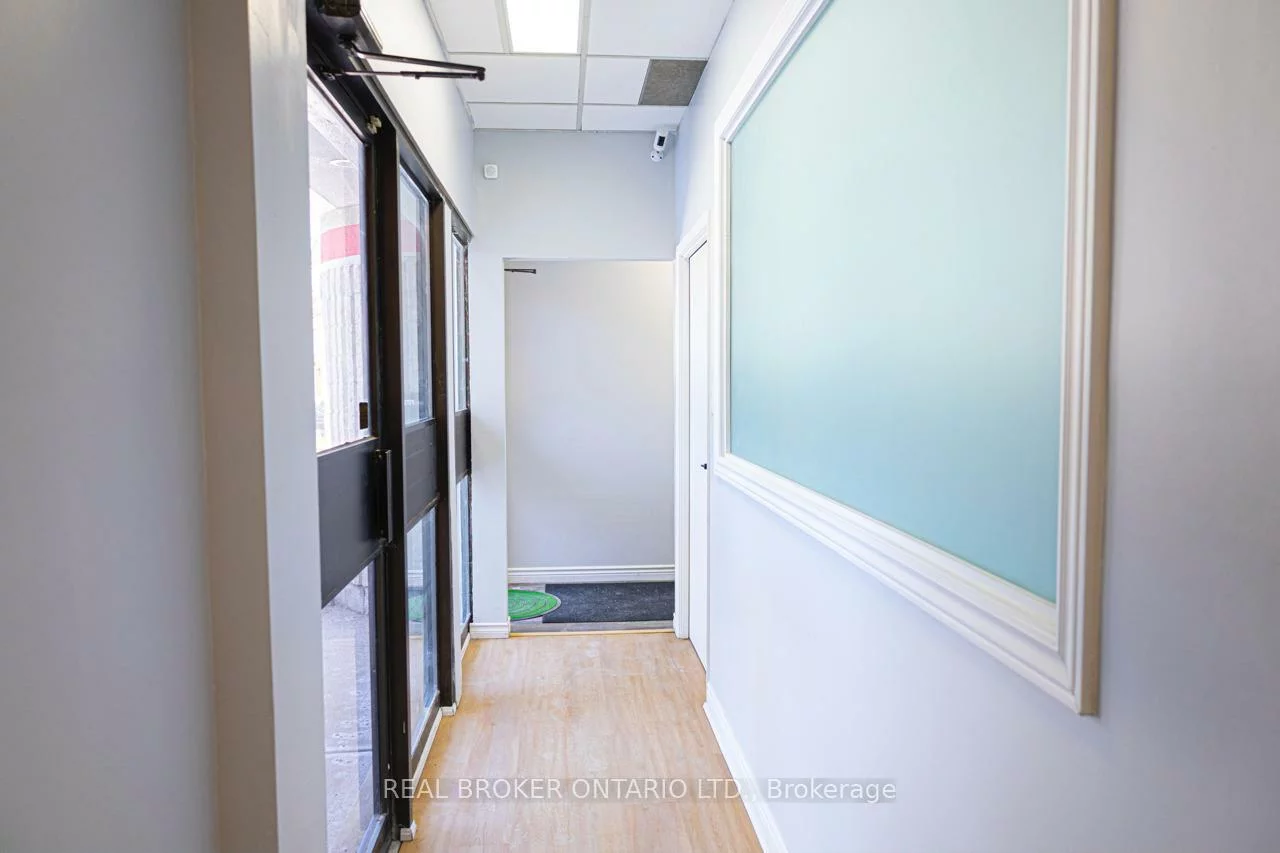 1111, Flint, York University Heights, Toronto