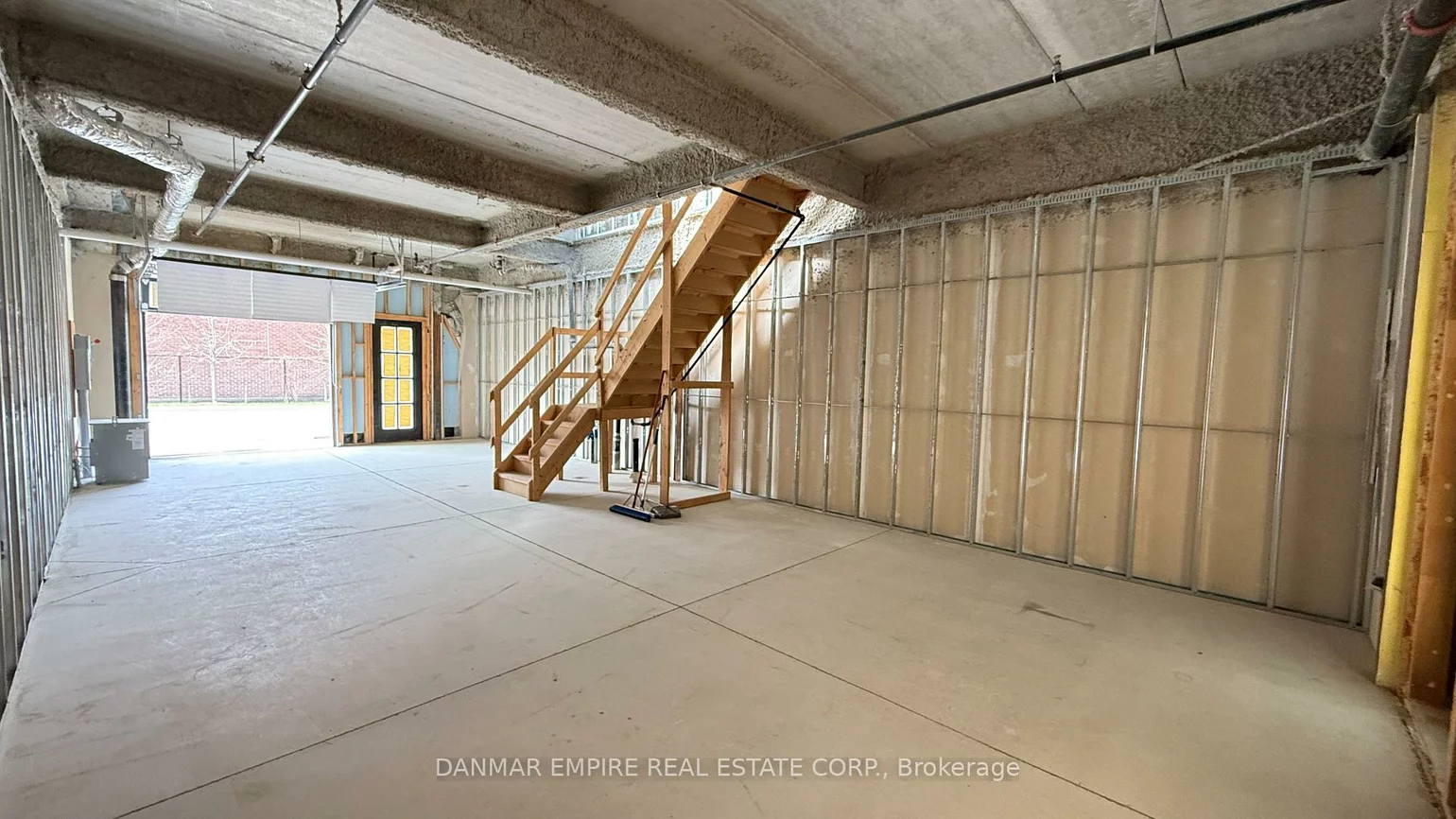 68, Jutland, Islington-City Centre West, Toronto