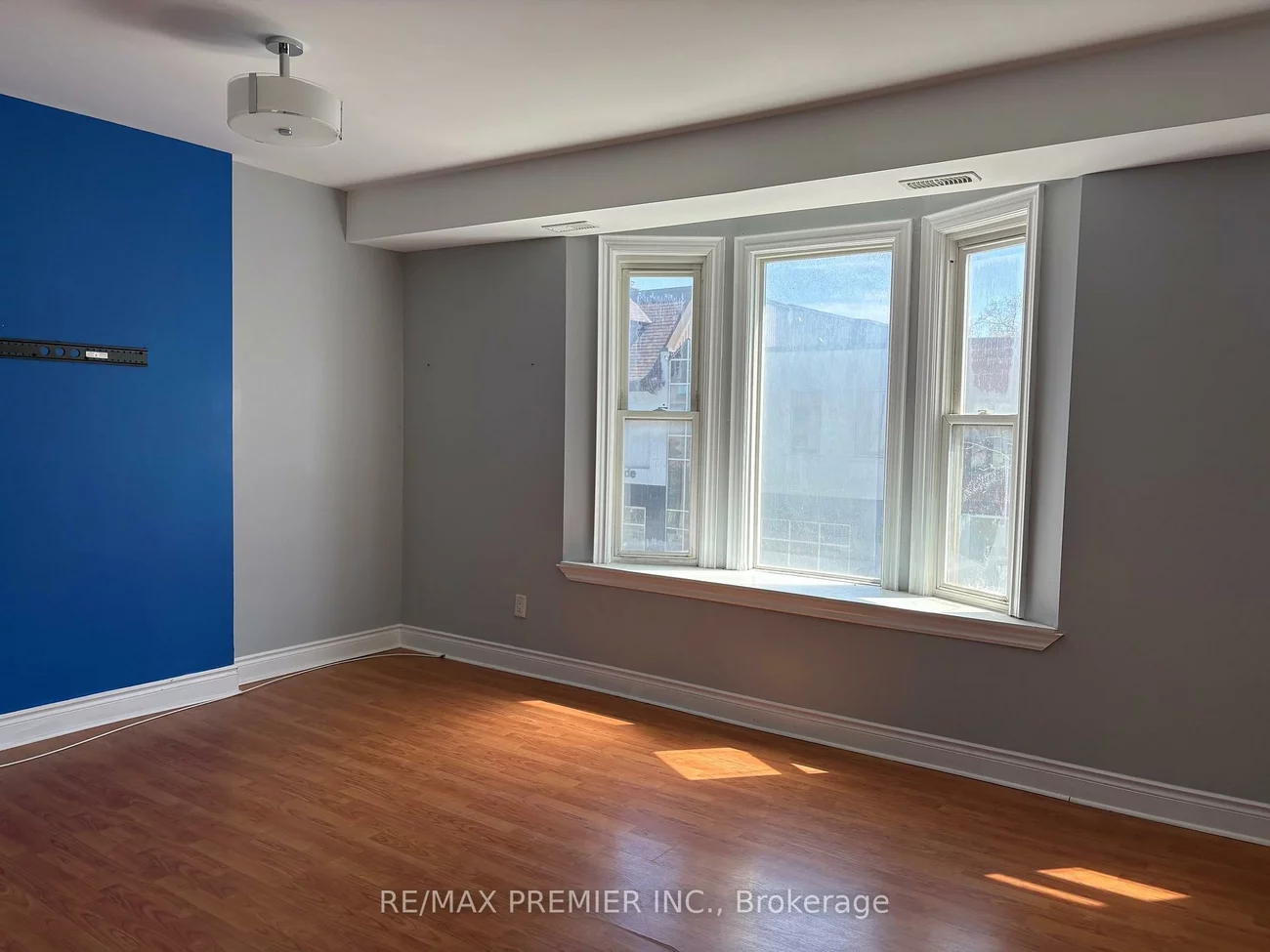 938, Bloor, Dovercourt-Wallace Emerson-Junction, Toronto