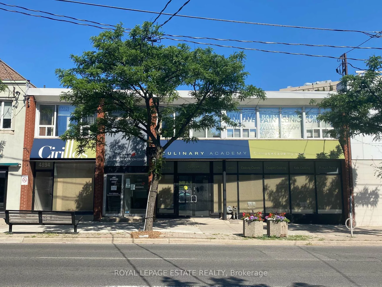 4894-4896, Dundas, Islington-City Centre West, Toronto