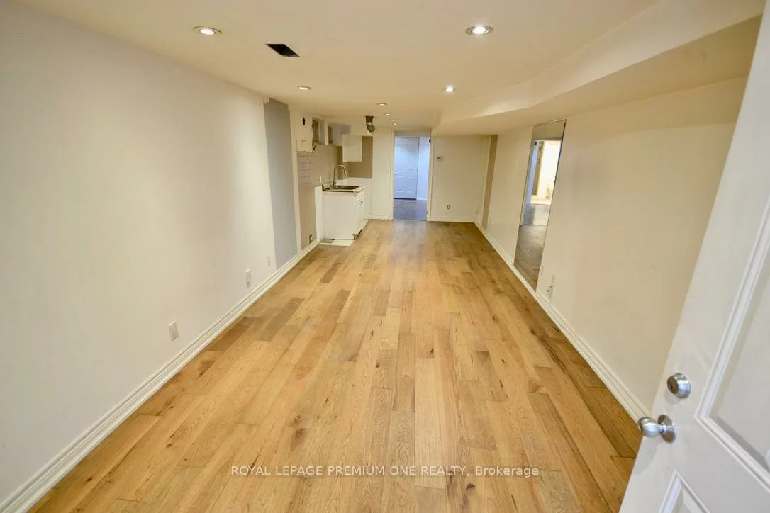 312, Rustic, Rustic, Toronto