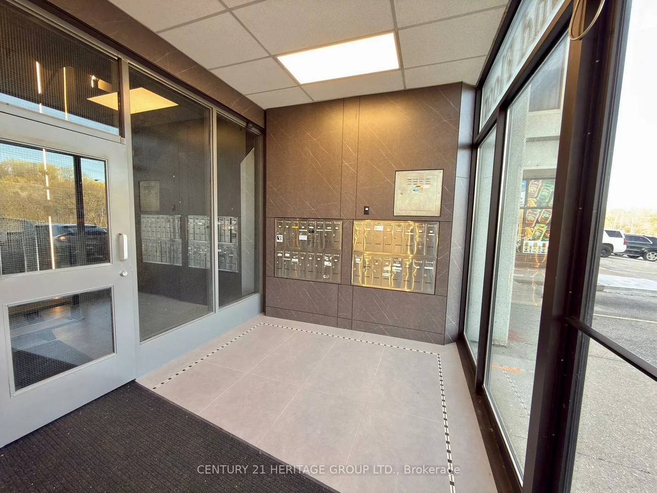 4544, Dufferin, York University Heights, Toronto