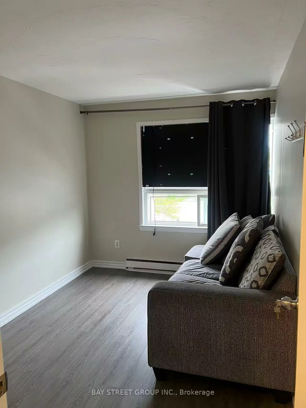 750, Wilson, Downsview-Roding-CFB, Toronto
