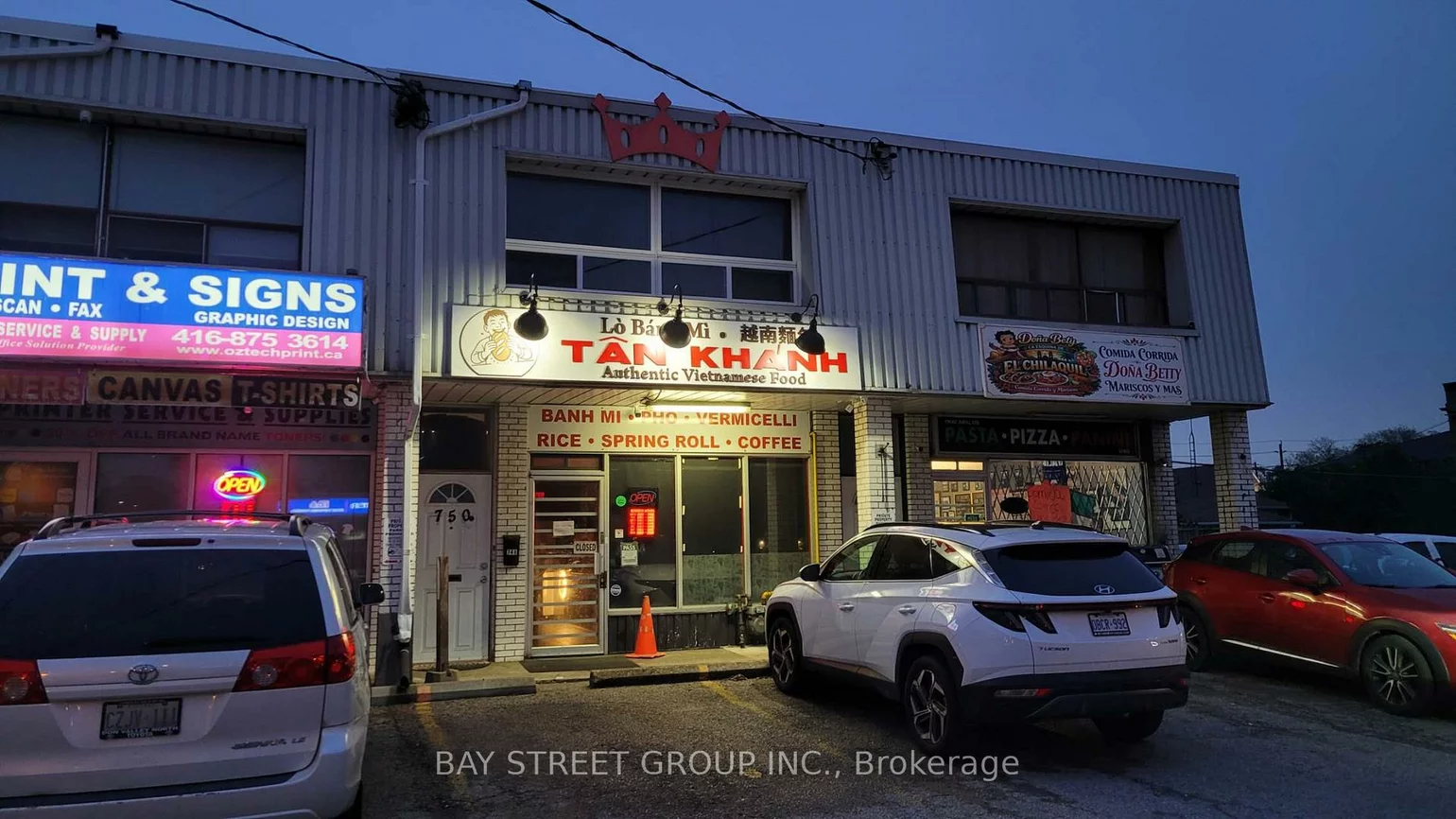 750, Wilson, Downsview-Roding-CFB, Toronto