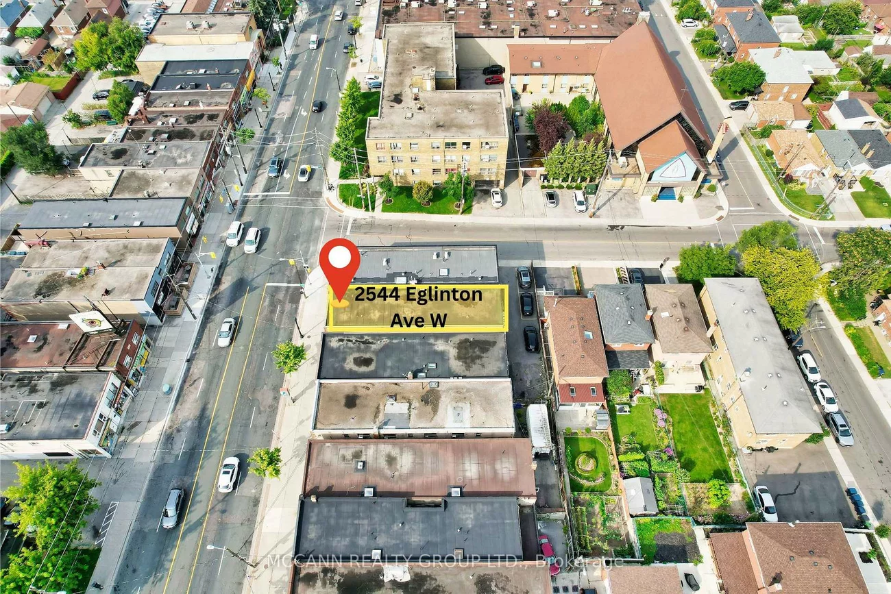 2544, Eglinton, Beechborough-Greenbrook, Toronto