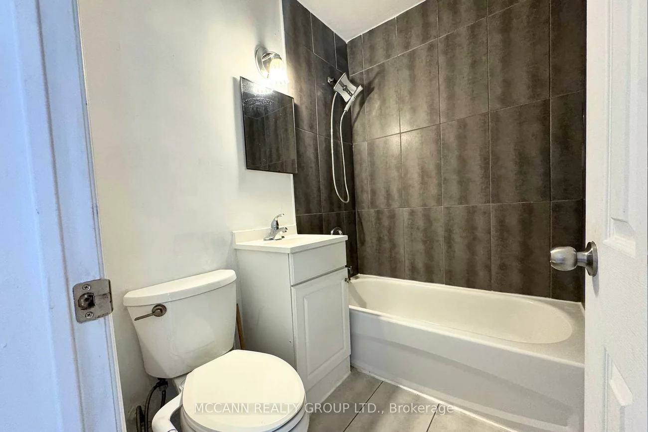 2544, Eglinton, Beechborough-Greenbrook, Toronto