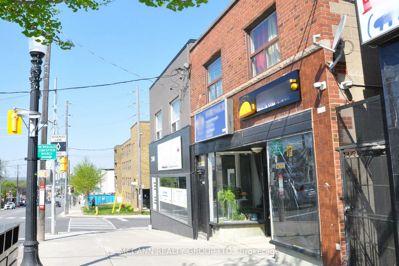 2544, Eglinton, Beechborough-Greenbrook, Toronto