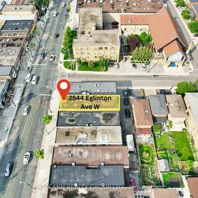 2544, Eglinton, Beechborough-Greenbrook, Toronto