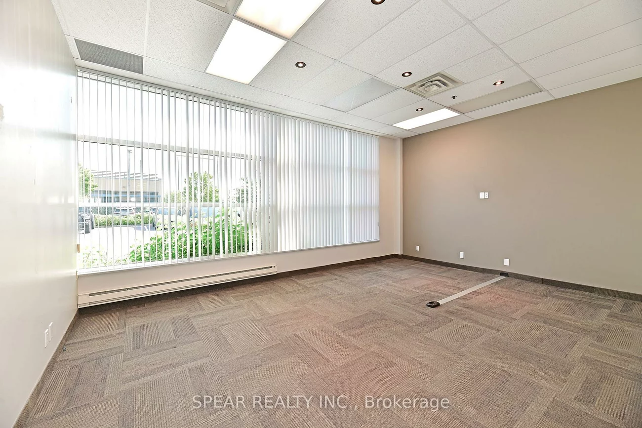 5535, Eglinton, Eringate-Centennial-West Deane, Toronto