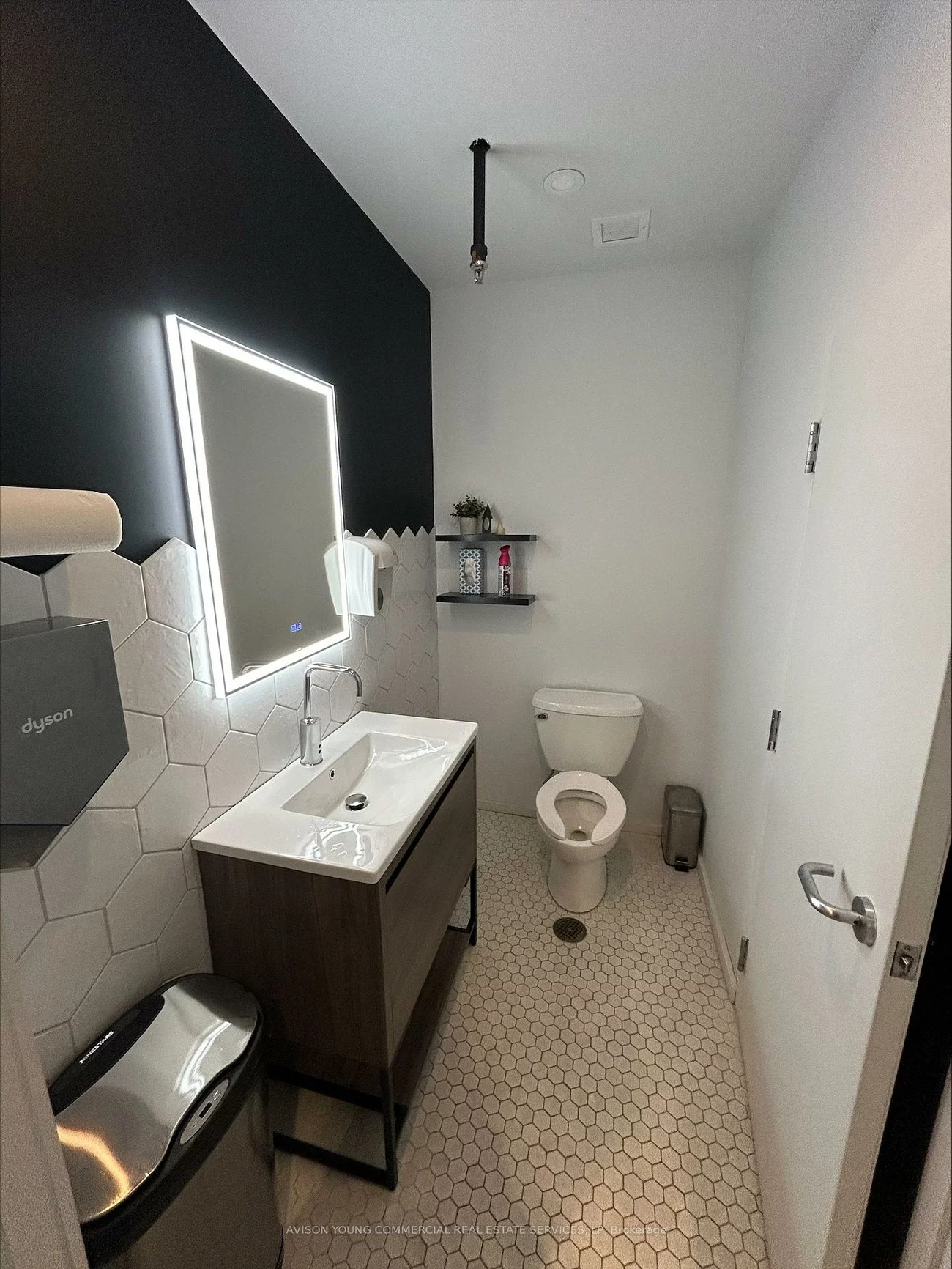 90, Wingold, Yorkdale-Glen Park, Toronto