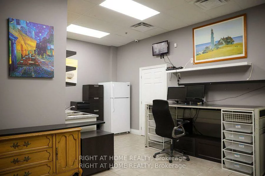 1, De Boers, York University Heights, Toronto