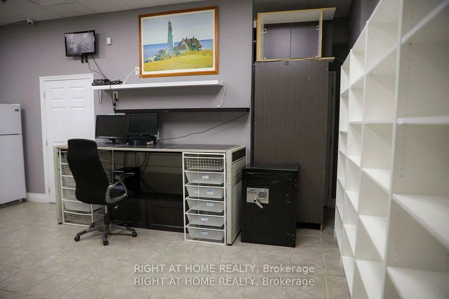 1, De Boers, York University Heights, Toronto