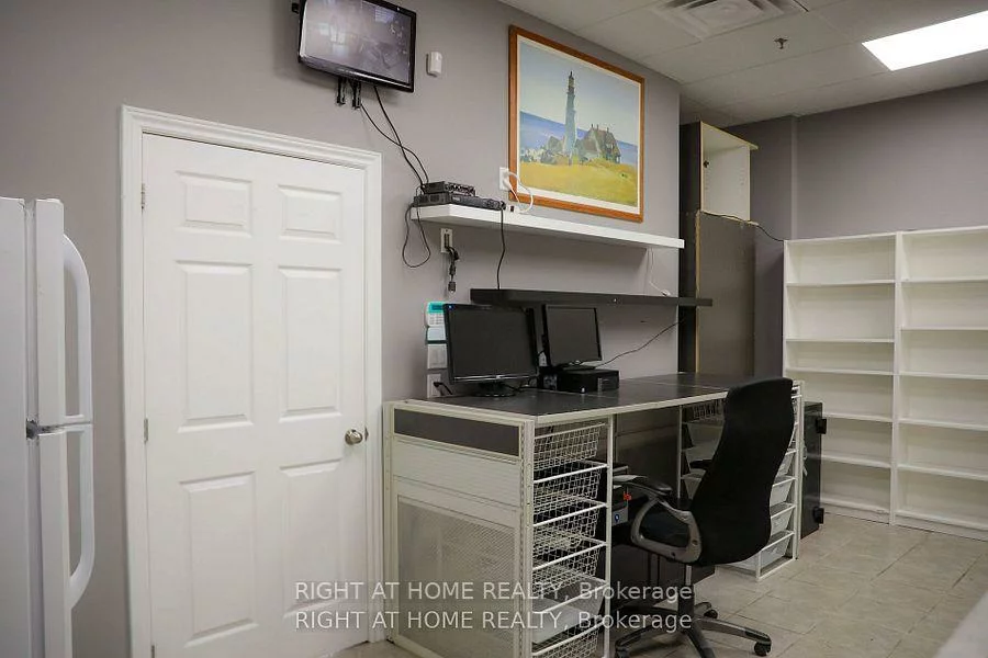 1, De Boers, York University Heights, Toronto