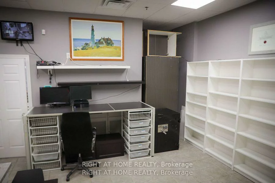1, De Boers, York University Heights, Toronto
