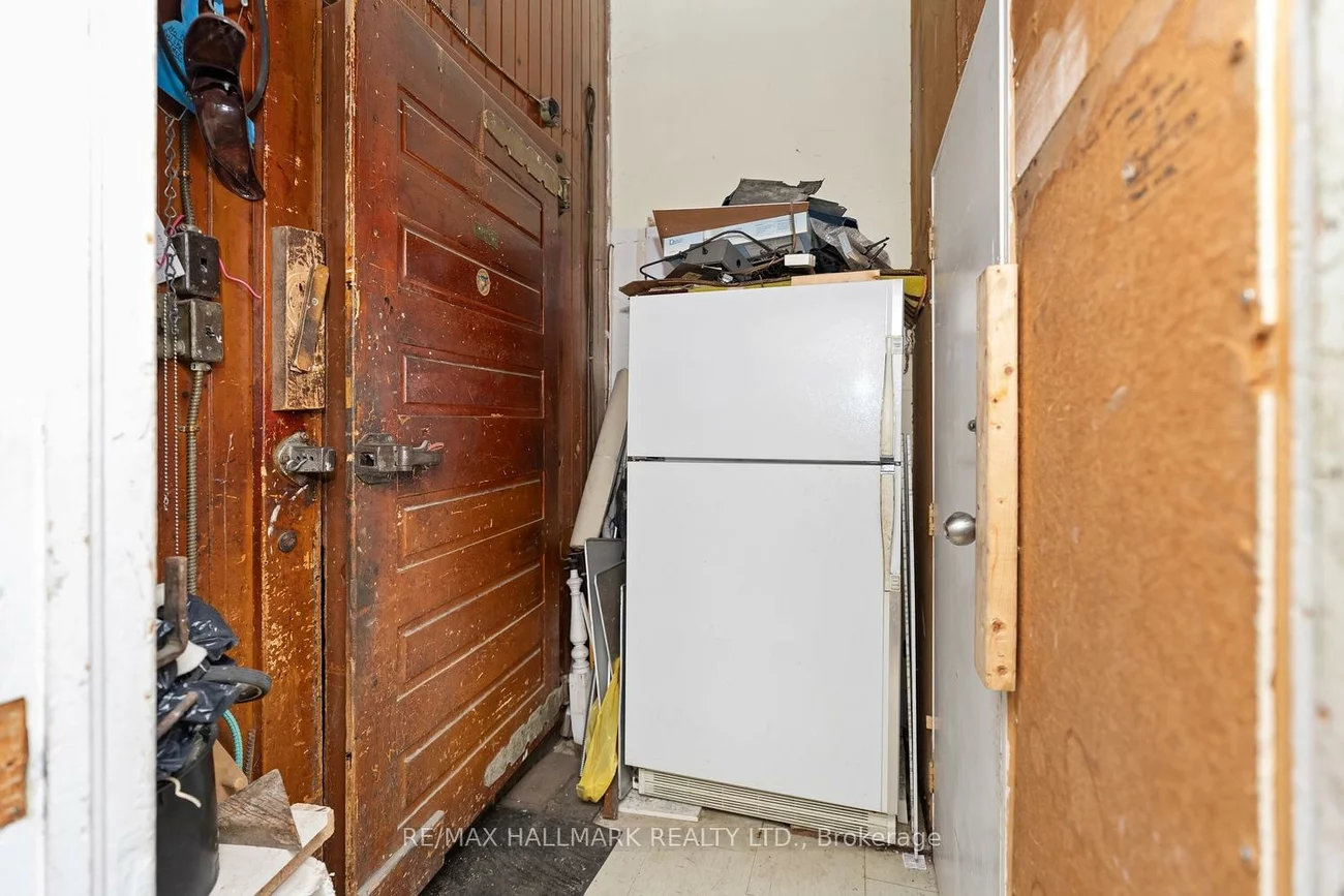 534, Annette, Runnymede-Bloor West Village, Toronto