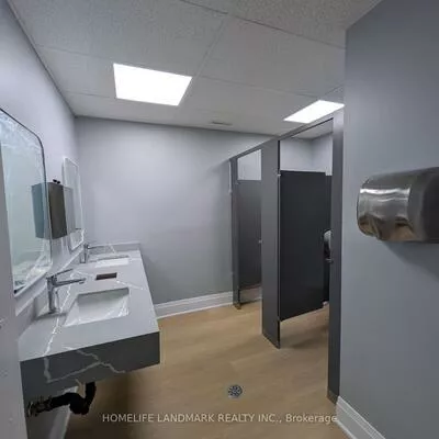 100, Rexdale, Rexdale-Kipling, Toronto