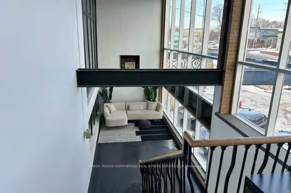 670, Caledonia, Briar Hill-Belgravia, Toronto