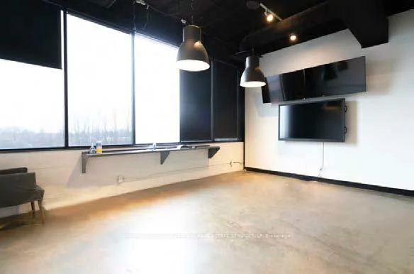 670, Caledonia, Briar Hill-Belgravia, Toronto