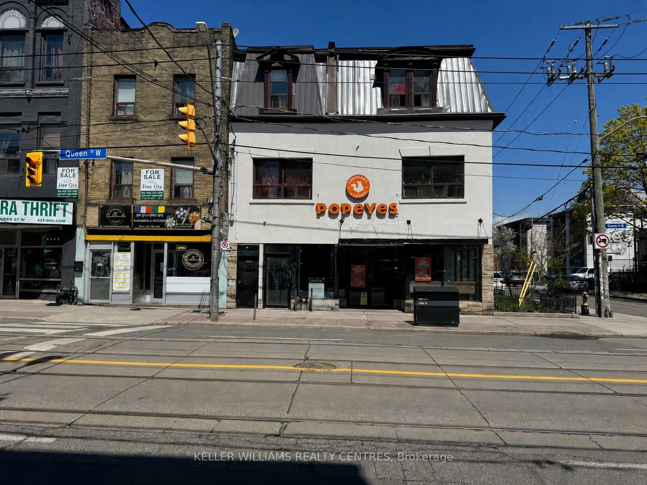 1402, Queen, Roncesvalles, Toronto