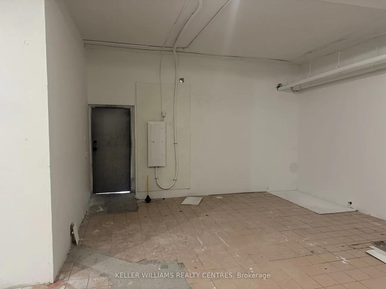 1402, Queen, Roncesvalles, Toronto