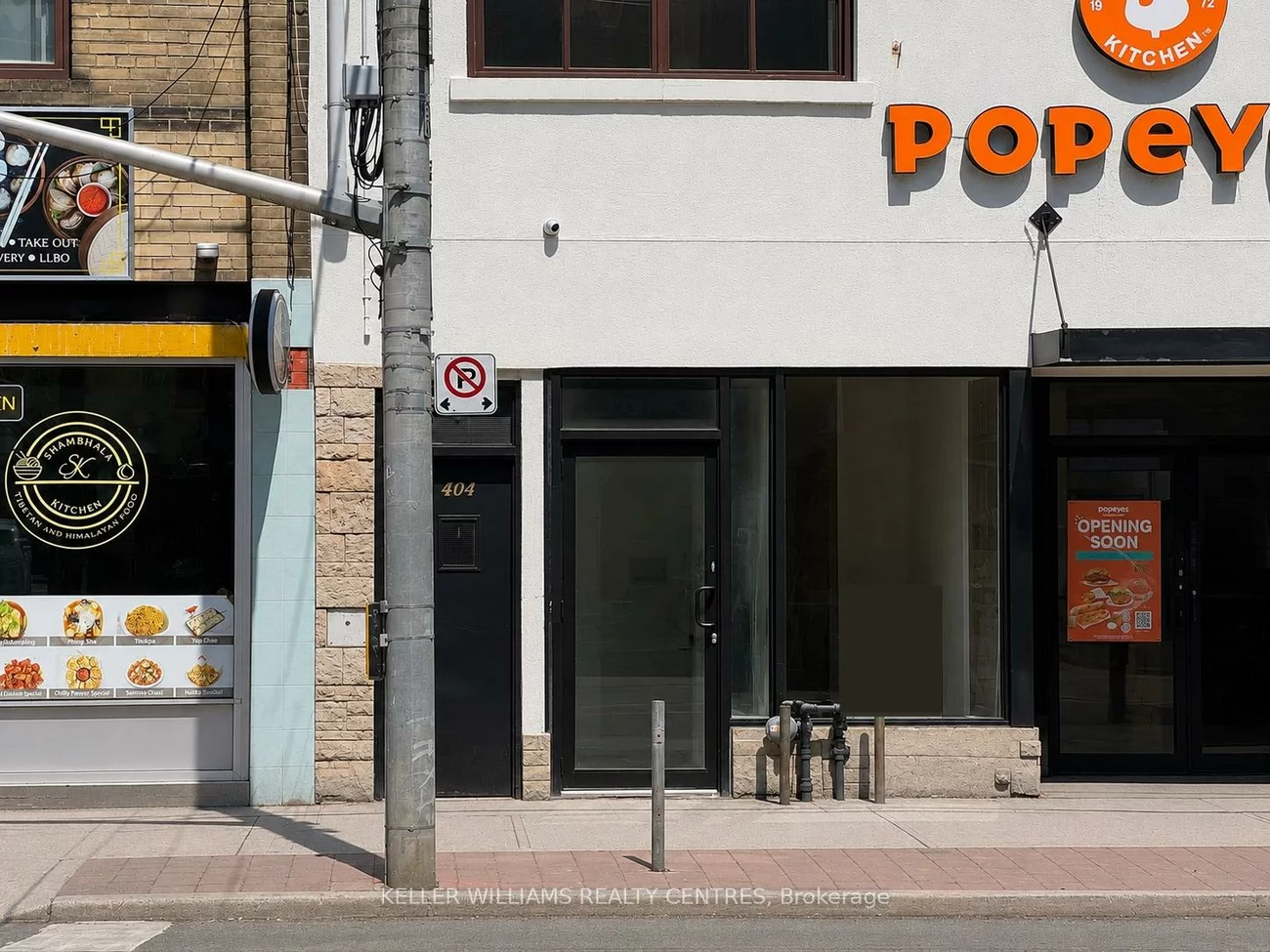 1402, Queen, Roncesvalles, Toronto