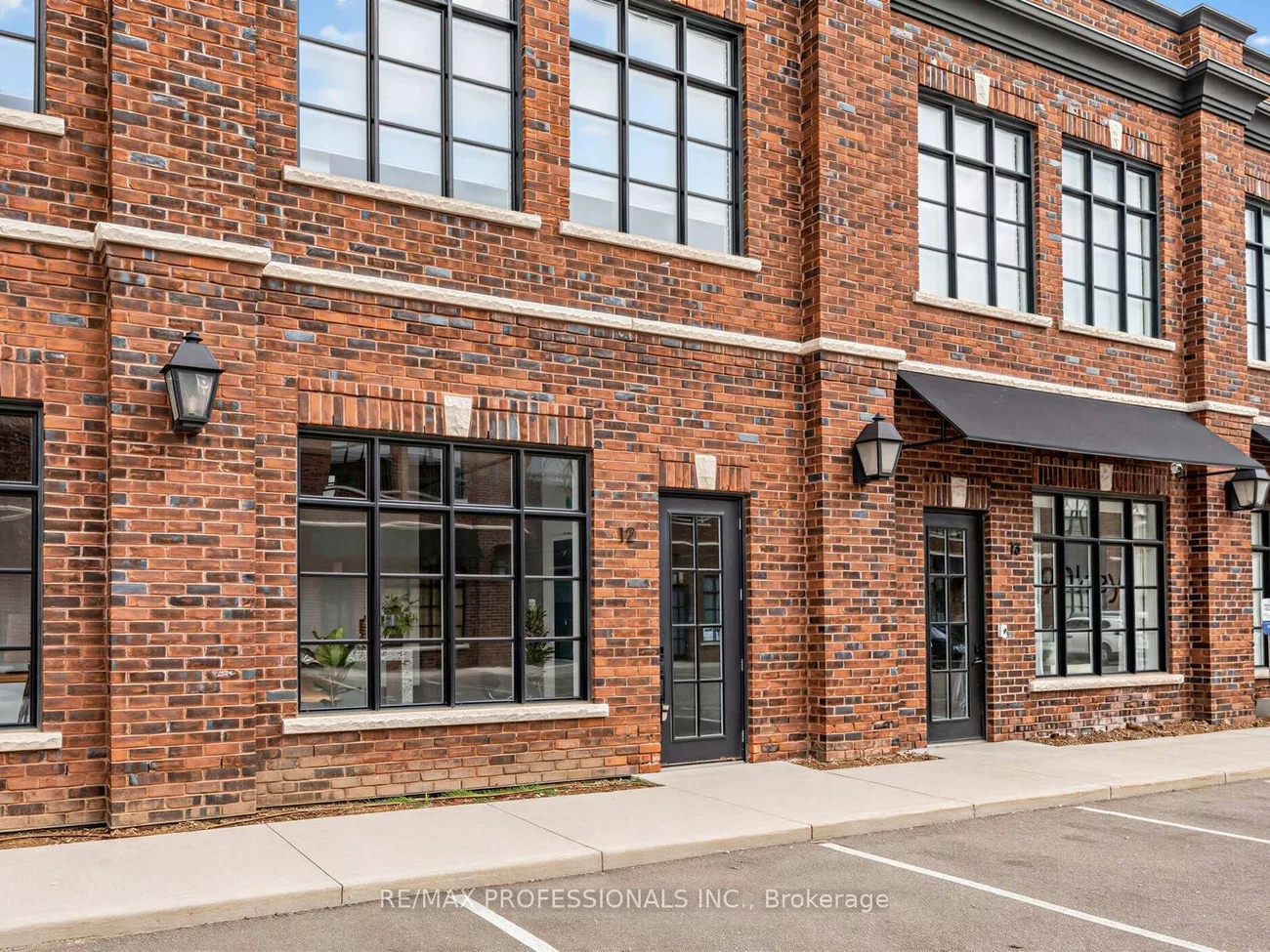 70, Jutland, Islington-City Centre West, Toronto