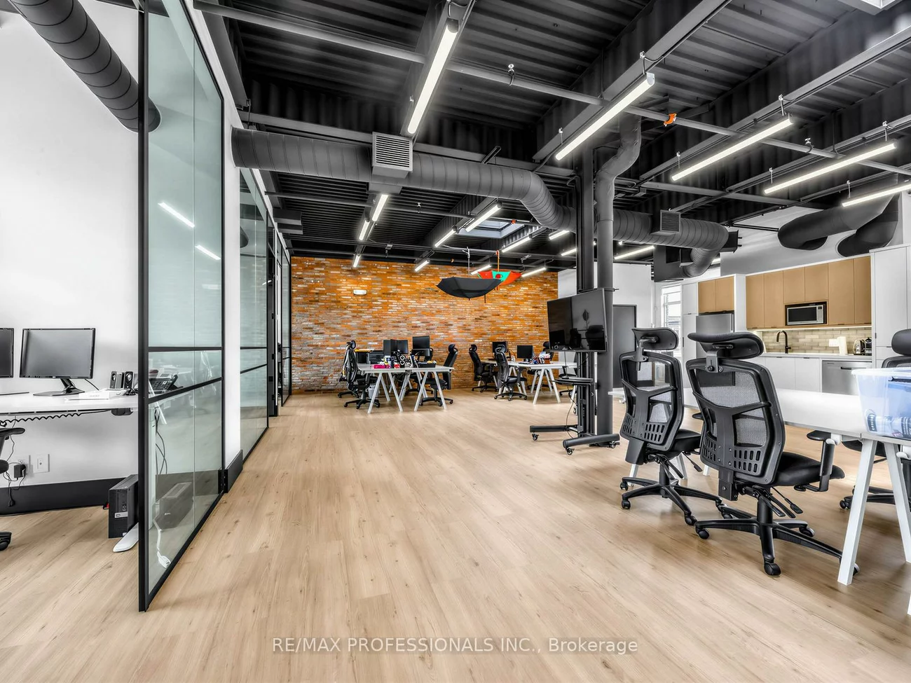 70, Jutland, Islington-City Centre West, Toronto