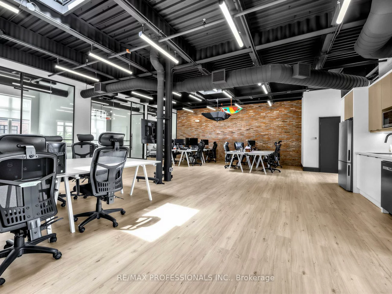 70, Jutland, Islington-City Centre West, Toronto