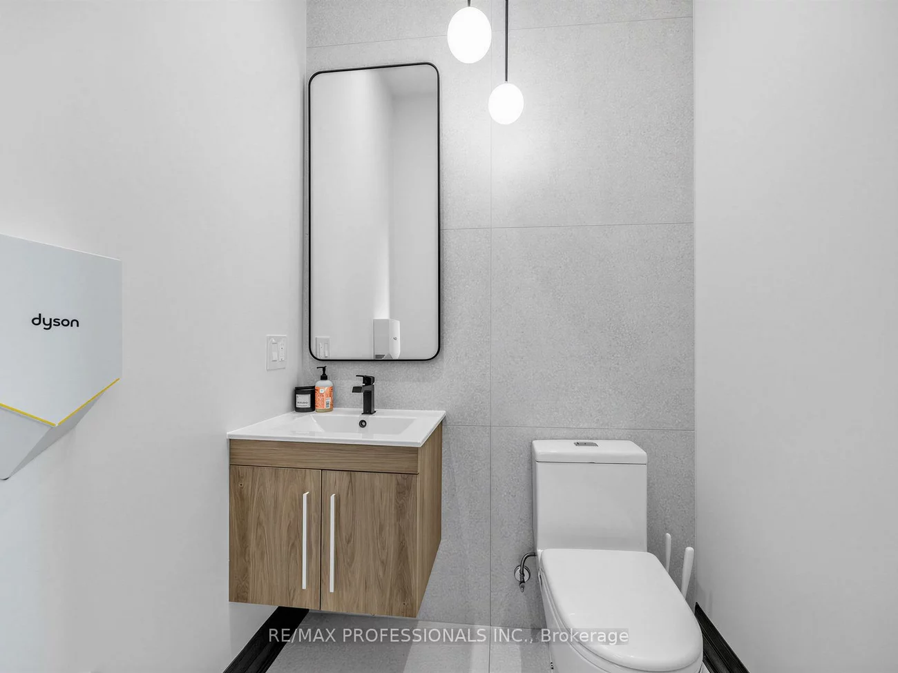 70, Jutland, Islington-City Centre West, Toronto