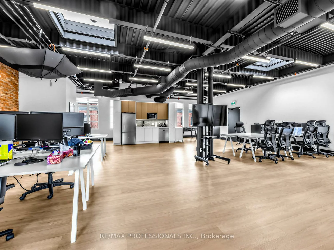 70, Jutland, Islington-City Centre West, Toronto