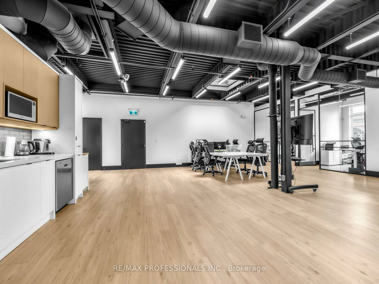 70, Jutland, Islington-City Centre West, Toronto
