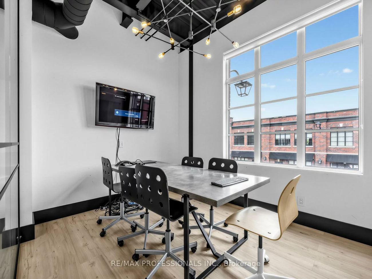 70, Jutland, Islington-City Centre West, Toronto