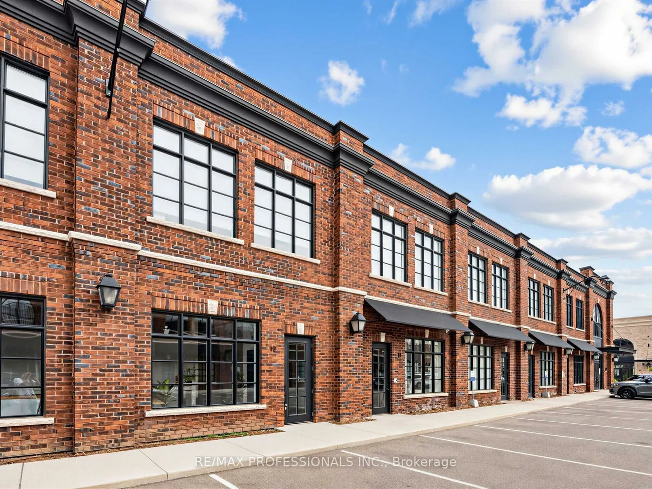 70, Jutland, Islington-City Centre West, Toronto