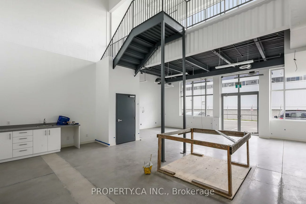 111, Steinway, West Humber-Clairville, Toronto