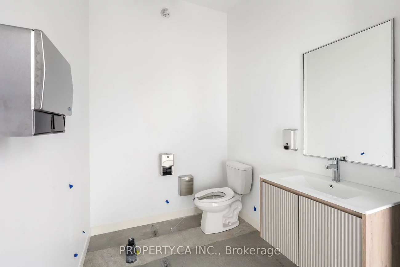 111, Steinway, West Humber-Clairville, Toronto