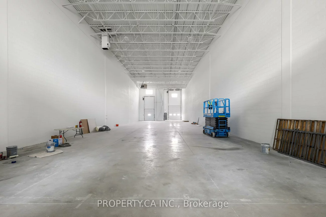 111, Steinway, West Humber-Clairville, Toronto