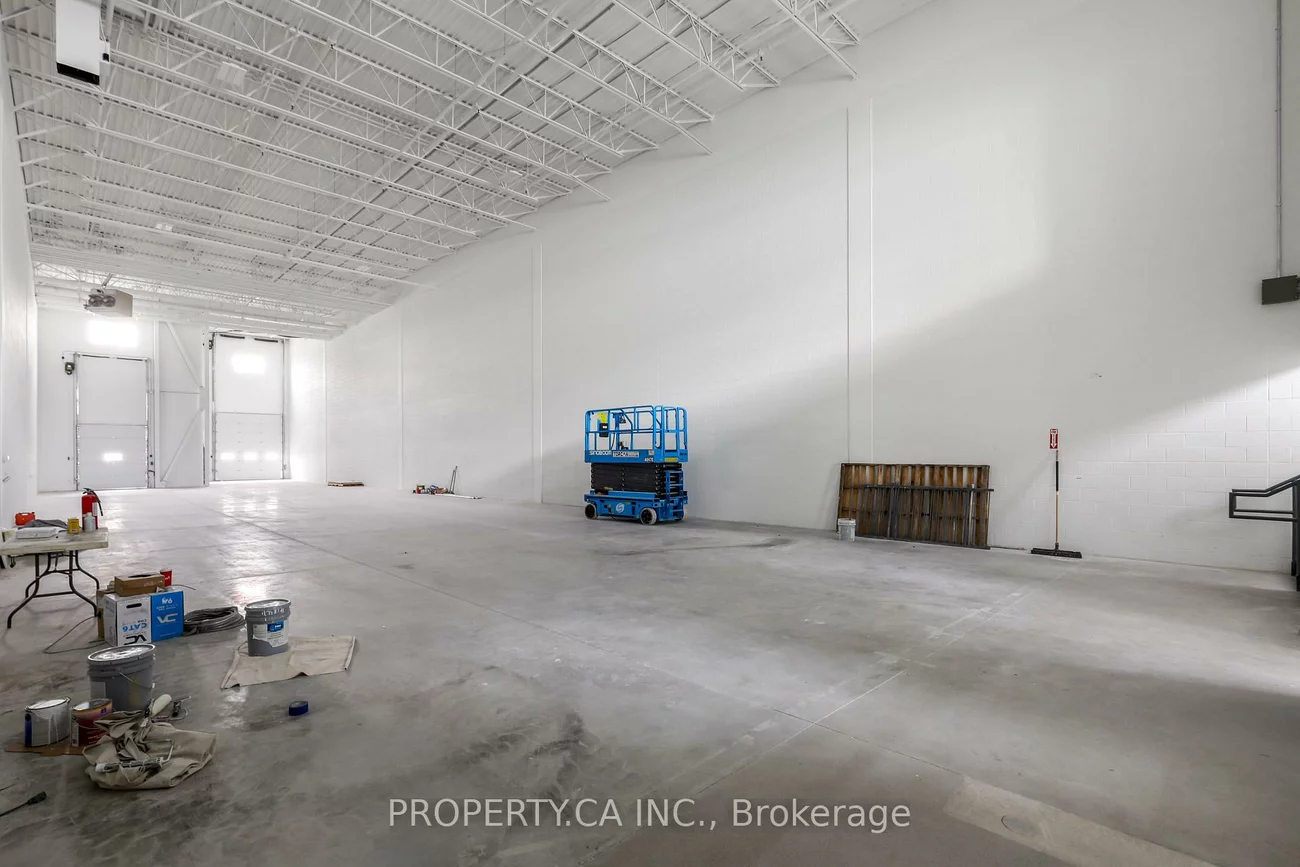 111, Steinway, West Humber-Clairville, Toronto