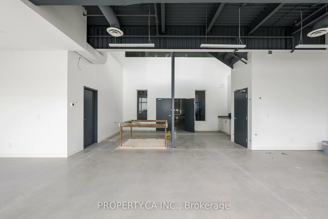 111, Steinway, West Humber-Clairville, Toronto