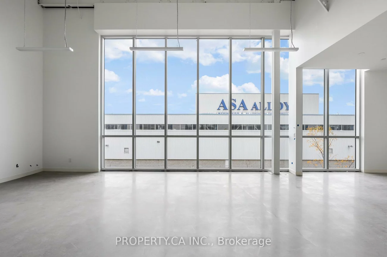 111, Steinway, West Humber-Clairville, Toronto