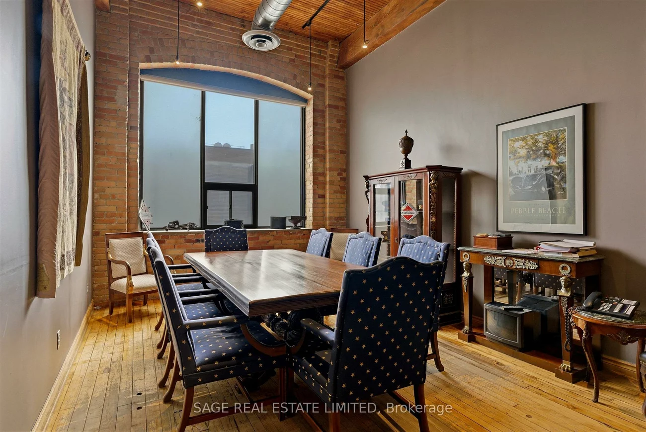 25, Morrow, Roncesvalles, Toronto