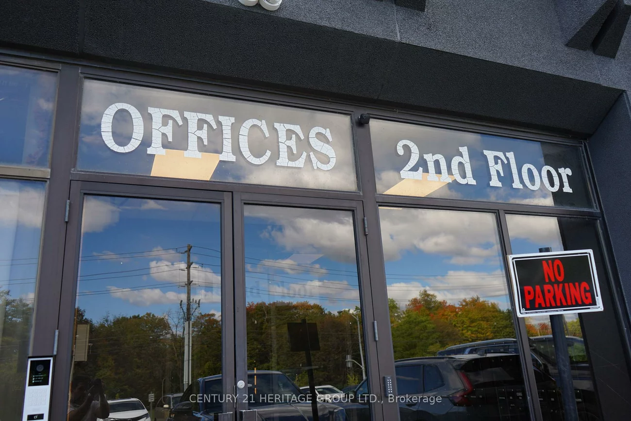 4544, Dufferin, York University Heights, Toronto