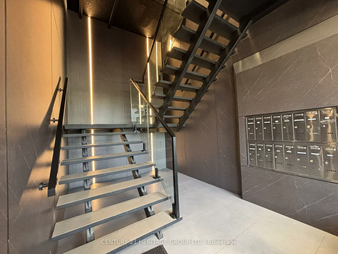 4544, Dufferin, York University Heights, Toronto