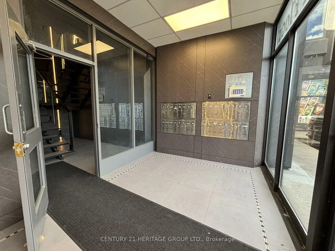 4544, Dufferin, York University Heights, Toronto