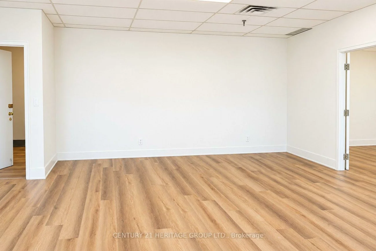 4544, Dufferin, York University Heights, Toronto