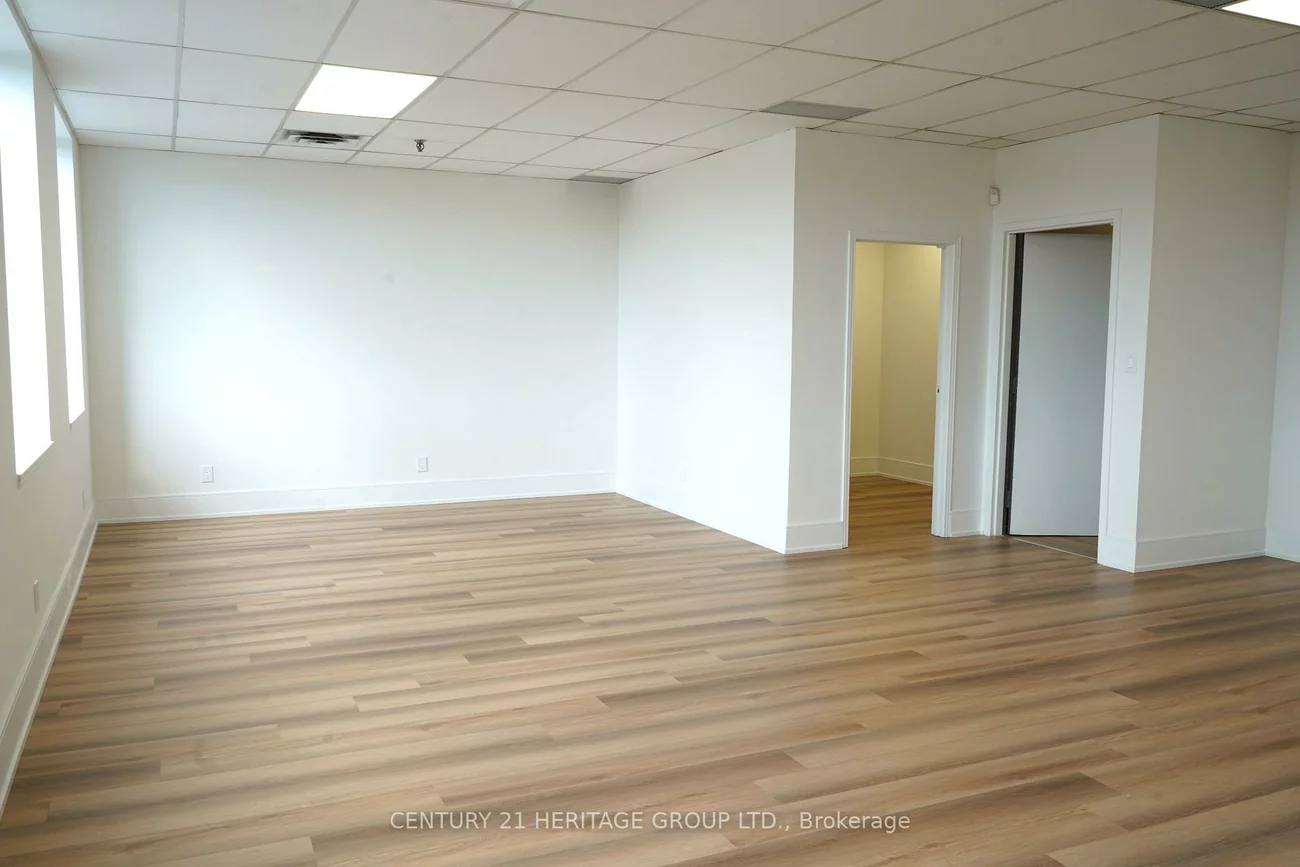 4544, Dufferin, York University Heights, Toronto