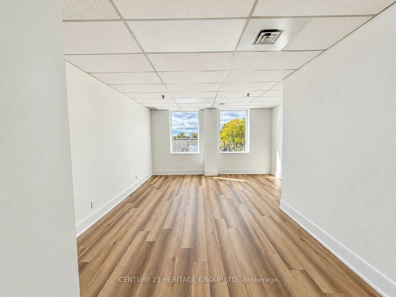 4544, Dufferin, York University Heights, Toronto