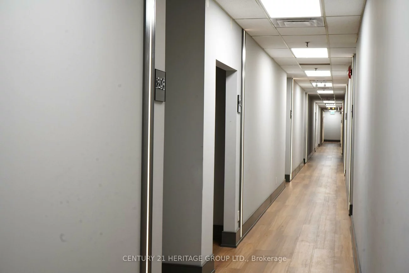 4544, Dufferin, York University Heights, Toronto