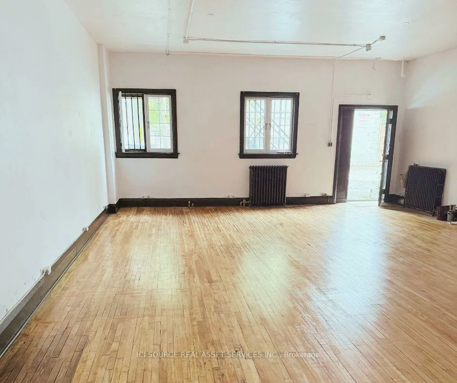 3097, Dundas, Junction Area, Toronto