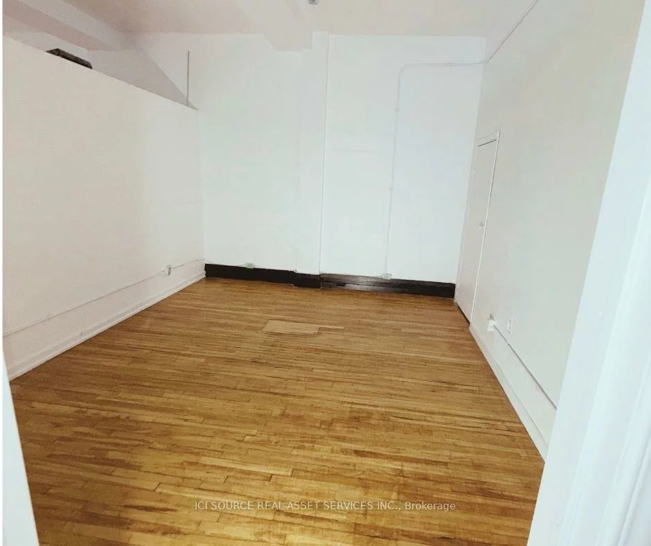 3097, Dundas, Junction Area, Toronto