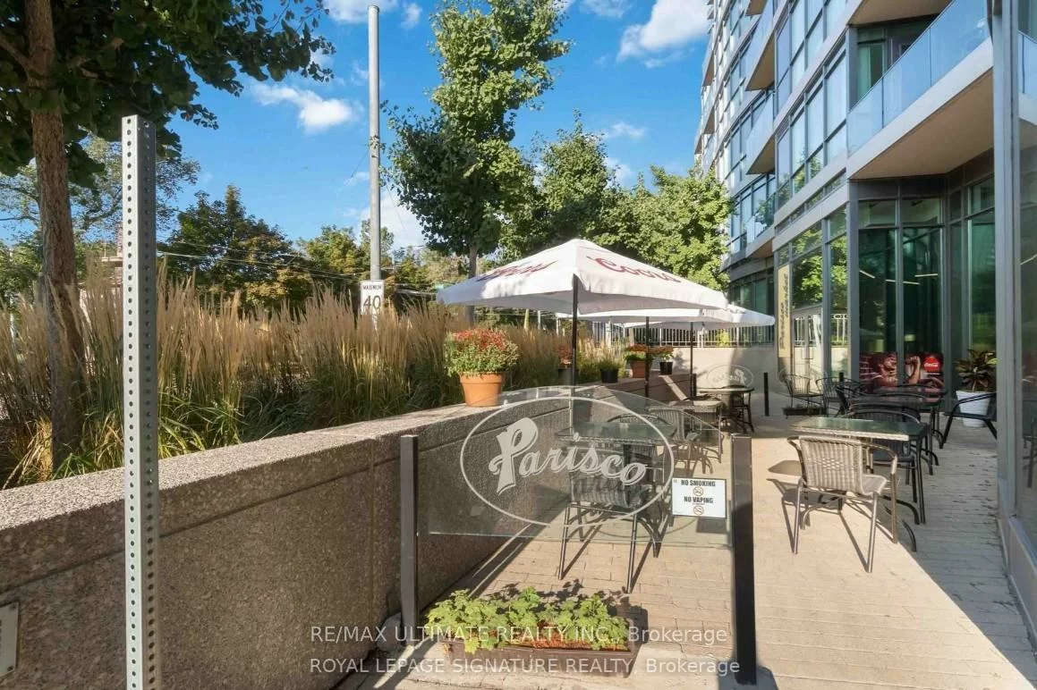 215, Fort York, Waterfront Communities C1, Toronto